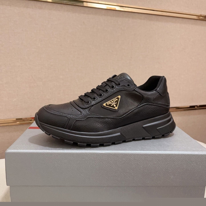 Pra*a casual shoes